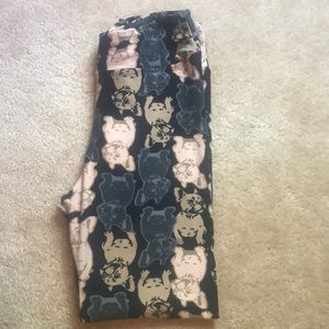 Gently used Lularoe French Bulldog OS leggings.